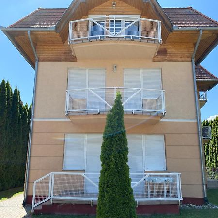 Arnyas Haz Apartment Balatonlelle Exterior photo